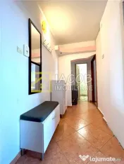 Apartament cu doua camere decomandate, etajul1, zona Republ