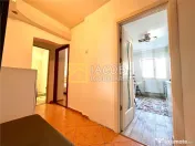 Apartament cu doua camere decomandate, etajul1, zona Republ