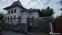 Casă individuală cu potențial rezidențial sau comercial Pucioasa