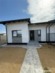 MOSNITA-DUPLEX-PE PARTER-TEREN MARE- BUCATARIE INCHISA 