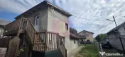 Casa cu 3 camere de vanzare in Campina 