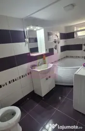 Casa cu 3 camere de vanzare in Campina 