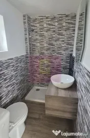 Casa cu 3 camere de vanzare in Campina 