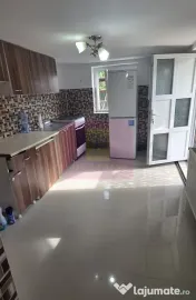 Casa cu 3 camere de vanzare in Campina 