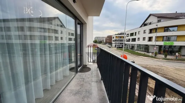 DE INCHIRIAT || APARTAMENT 2 CAMERE || TRACTORUL || LOC P... - Brasov (Brasov)