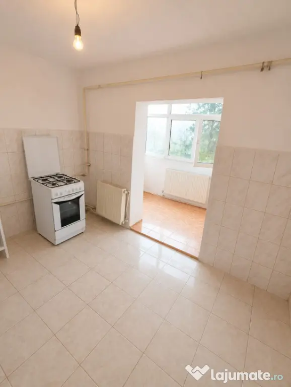 Apartament 3 camere, 65 mp, zona Centrala-Balș - Craiova (Dolj)