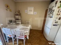 Apartament 3 camere de vânzare , 75 mp, Cartierul Carpați