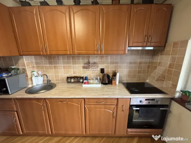 Apartament 3 camere de vânzare , 75 mp, Cartierul Carpați - Satu Mare (Satu-Mare)