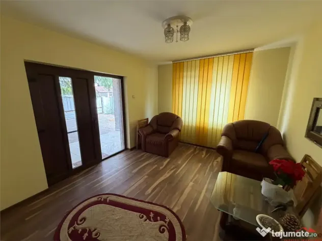 Casa de in Golesti cu 1.000mp teren - Golesti (Vrancea)