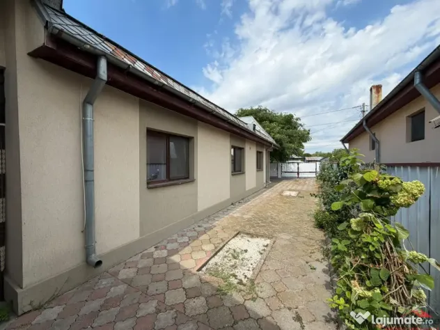 Casa de in Golesti cu 1.000mp teren - Golesti (Vrancea)