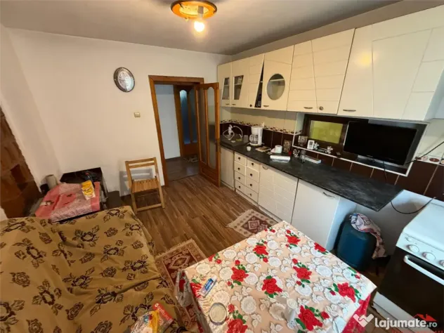 Casa de in Golesti cu 1.000mp teren - Golesti (Vrancea)