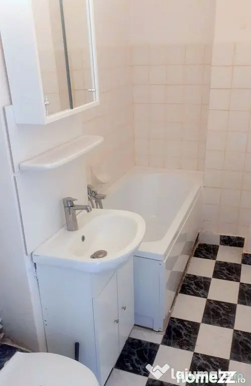 De inchiriat apartament cu o camera si balcon, etaj 4, Ma... - Galati (Galati)