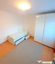 De inchiriat apartament cu o camera si balcon, etaj 4, Ma... 