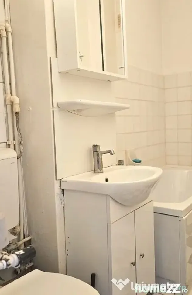 De inchiriat apartament cu o camera si balcon, etaj 4, Ma... - Galati (Galati)