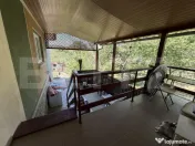 Casă cu 4 camere și un teren de 2500 mp 