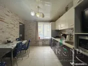 Apartament de vanzare 2 camere decomandate, zona Tineretului 
