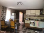 De vânzare doua case intr-o curte, teren 3700 mp , zona Sup