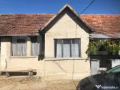 De vânzare doua case intr-o curte, teren 3700 mp , zona Sup