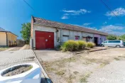Casă, gospodărie cu teren de 1.345 mp în Galșa-Șiria 