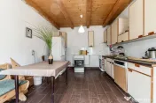 Casă, gospodărie cu teren de 1.345 mp în Galșa-Șiria 