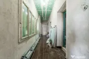 Casă, gospodărie cu teren de 1.345 mp în Galșa-Șiria 