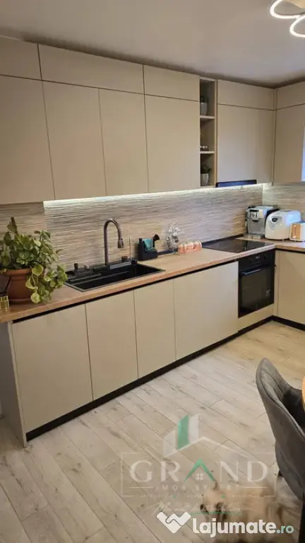3 camere RENOVAT | 67 mp | 2 Balcoane | Piata Zorilor-Mobila - Cluj-Napoca (Cluj)