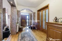 Vilă individuală cu 5 camere, piscină și curte genero... 