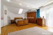 Vilă individuală cu 5 camere, piscină și curte genero...