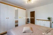 Vilă individuală cu 5 camere, piscină și curte genero...