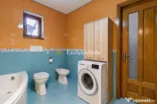 Vilă individuală cu 5 camere, piscină și curte genero...