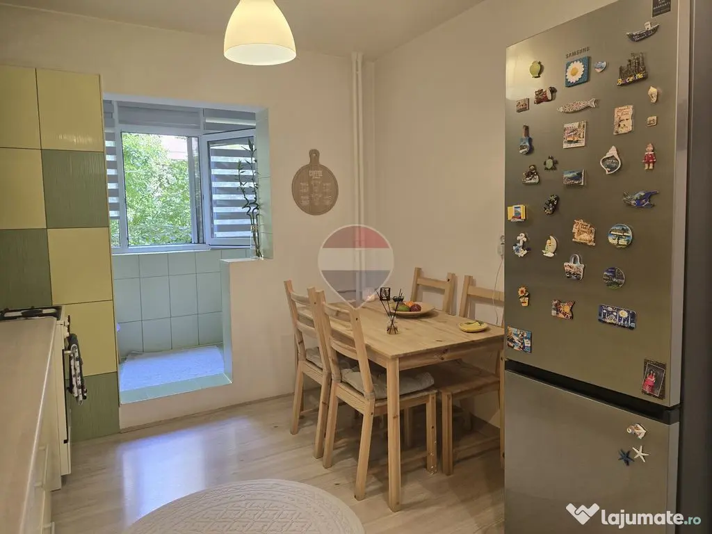 Apartament cu 3 camere de vânzare în zona Crangasi - Bucuresti (Bucuresti-Ilfov)