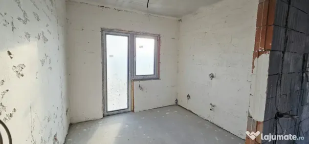 COMUNA BERCENI - CASĂ 5 CAMERE, 300 MP TEREN, SEMIFINISATĂ - Berceni (Bucuresti-Ilfov)