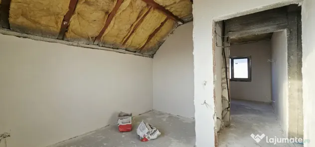 COMUNA BERCENI - CASĂ 5 CAMERE, 300 MP TEREN, SEMIFINISATĂ - Berceni (Bucuresti-Ilfov)
