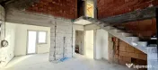 COMUNA BERCENI - CASĂ 5 CAMERE, 300 MP TEREN, SEMIFINISATĂ 