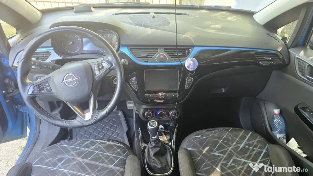 Opel Corsa E varianta sport showroom