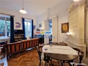 Casa veche renovata, parter mansarda, curte proprie, Foisoru 
