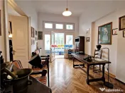 Casa veche renovata, parter mansarda, curte proprie, Foisoru 
