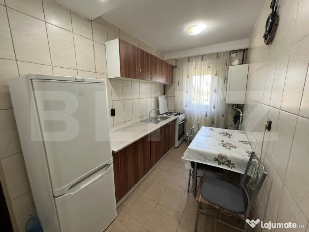Apartament de inchiriat, 3 camere, 55 mp, centrala proprie - Craiova (Dolj)