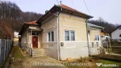 STIRBEI - VODA CASA CU TEREN 2000 MP 