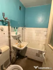 Apartament 3 camere, etajul 1, de renovat