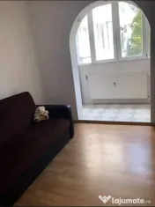 Apartament cu 3 camere semidecomandate zona George Enescu 