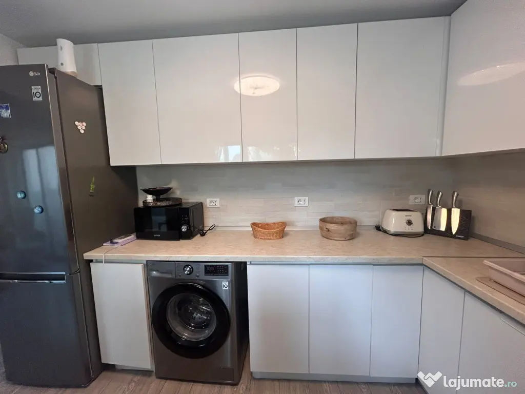 - La Cheie Apartament 2 camere, etaj 1, zona Plantelor. Mobi - Braila (Braila)