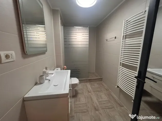 - La Cheie Apartament 2 camere, etaj 1, zona Plantelor. Mobi - Braila (Braila)