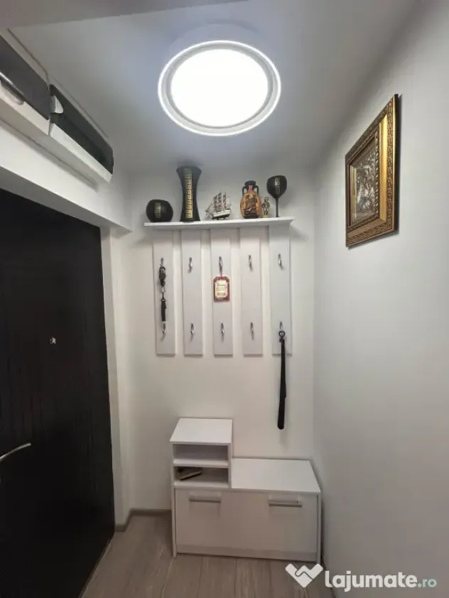 - La Cheie Apartament 2 camere, etaj 1, zona Plantelor. Mobi - Braila (Braila)