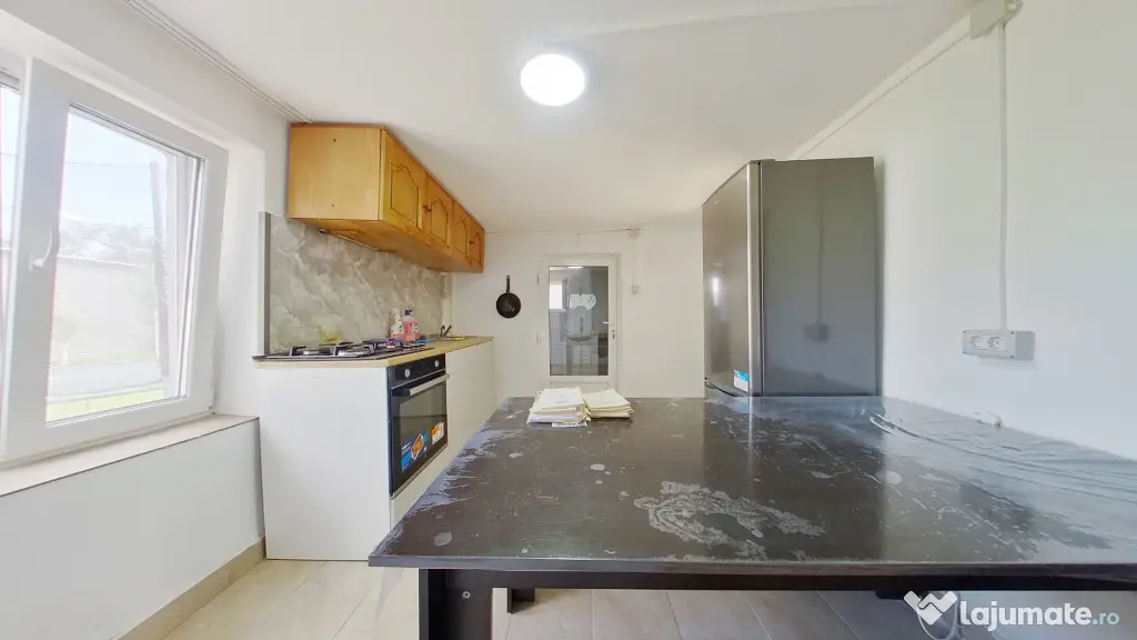 Spațiu/sediu/showroom utilaje cu F.S de 17 ml in zona Confe - Arad (Arad)