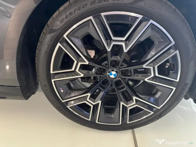BMW Seria 5 An 2025