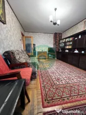 DE VÂNZARE – APARTAMENT CU 3 CAMERE 