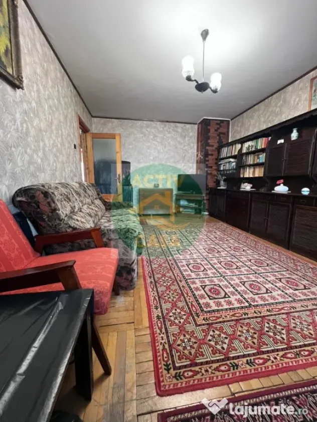 DE VÂNZARE – APARTAMENT CU 3 CAMERE - Roman (Neamt)