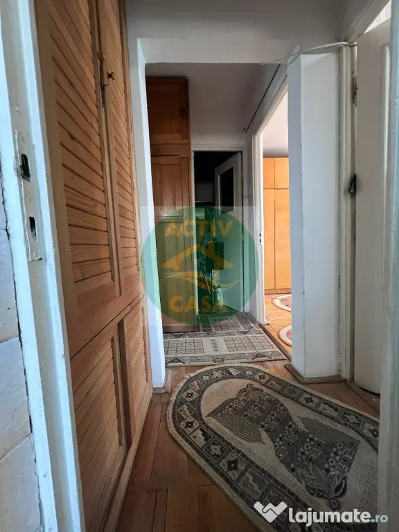 DE VÂNZARE – APARTAMENT CU 3 CAMERE - Roman (Neamt)