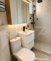 Apartament decomandat RENOVAT INTEGRAL - 3 camere - zona cen